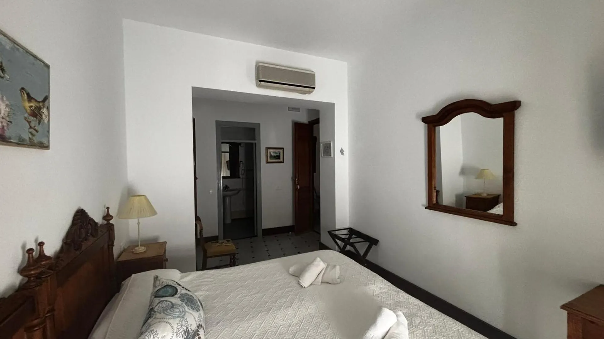 Hotel Entreolivos El Pedroso Spain