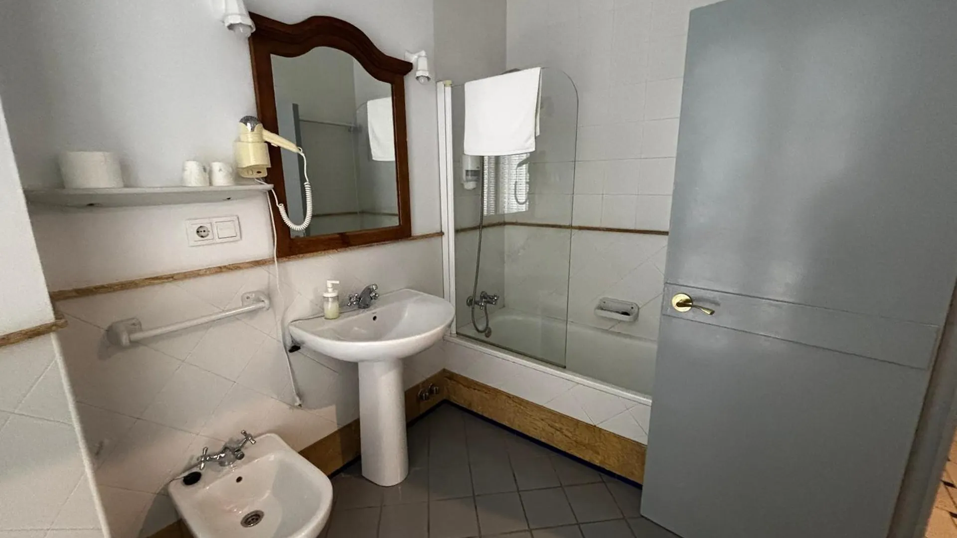 **  Hotel Entreolivos El Pedroso Spanje