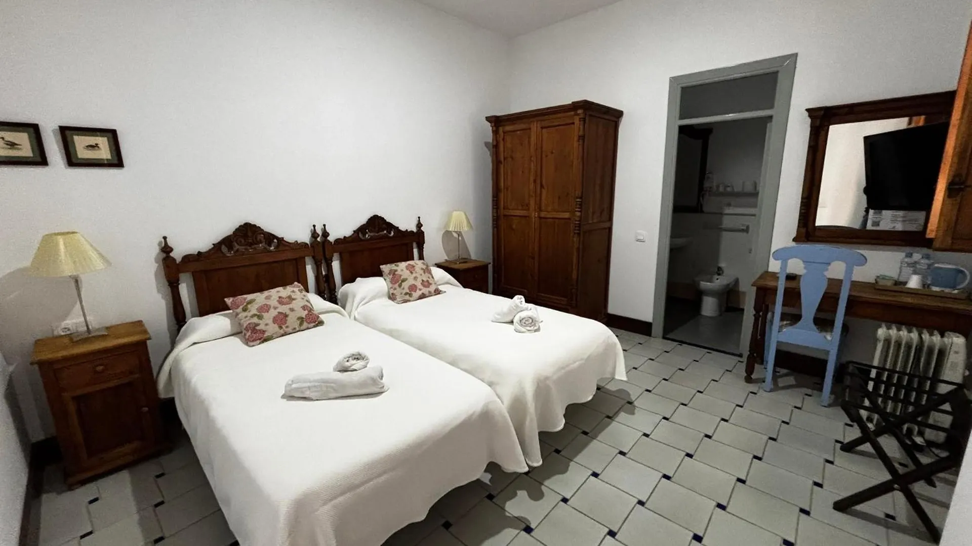 Hotel Entreolivos El Pedroso Spain