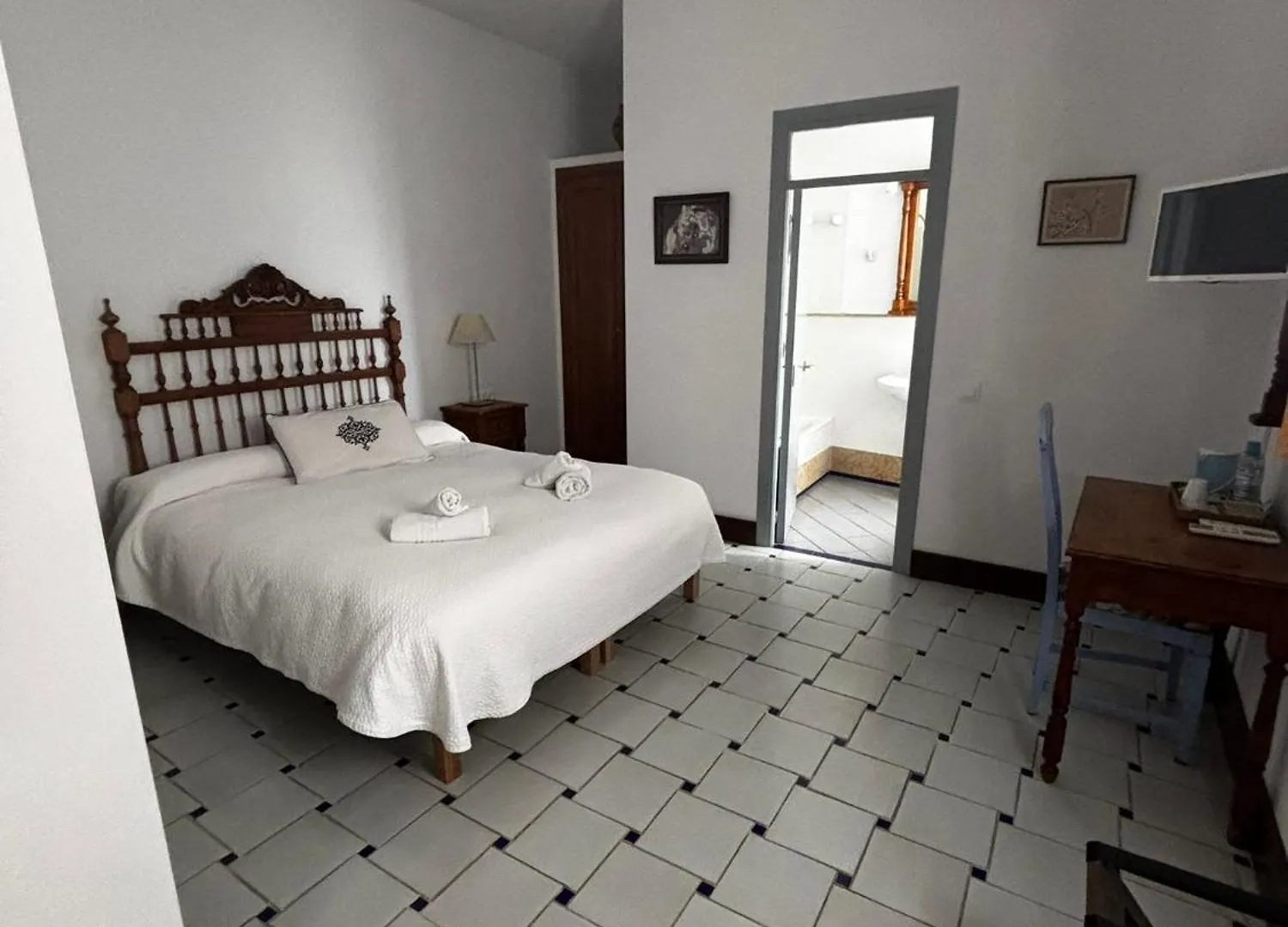 Hotel Entreolivos エル・ペドロソ